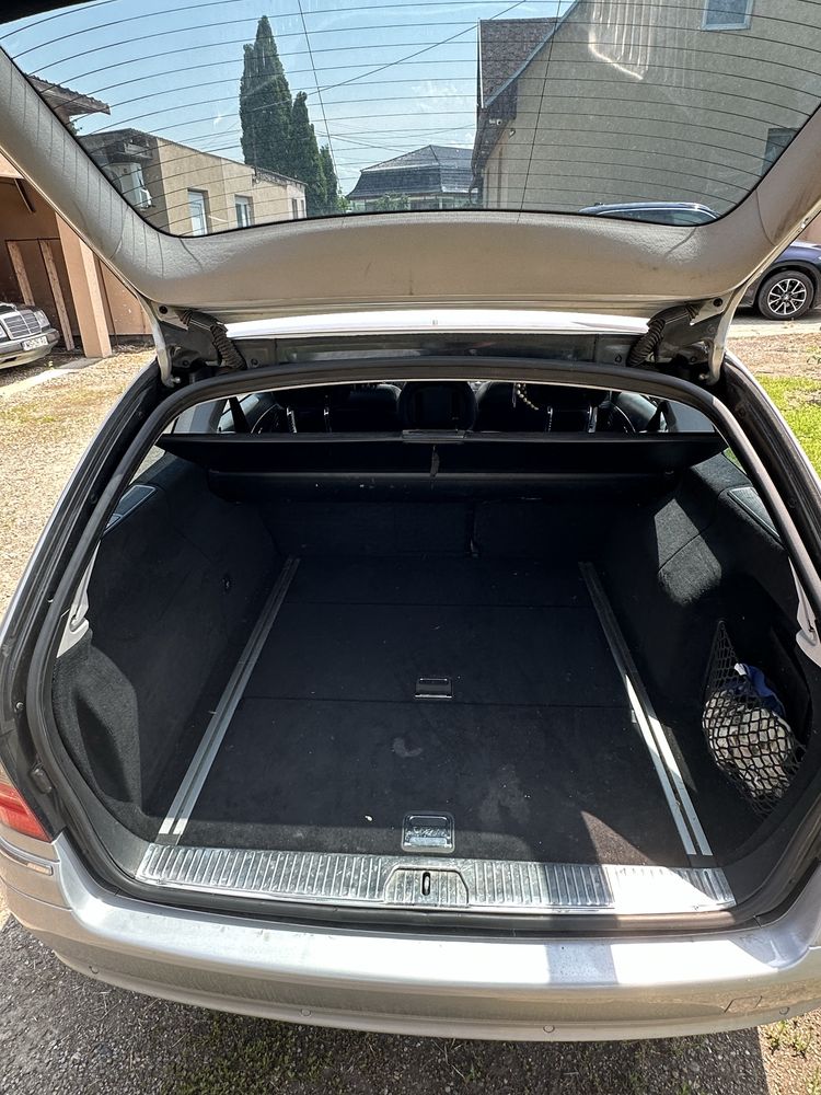 Mercedes-Benz E220