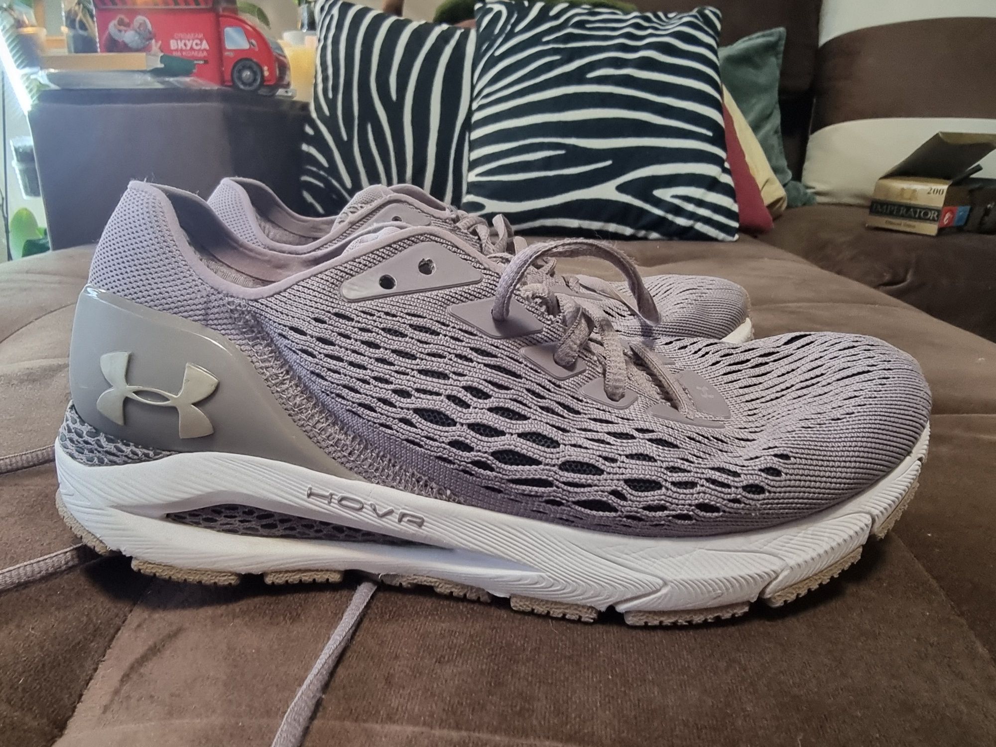 Under Armour дамски маратонки номер 40