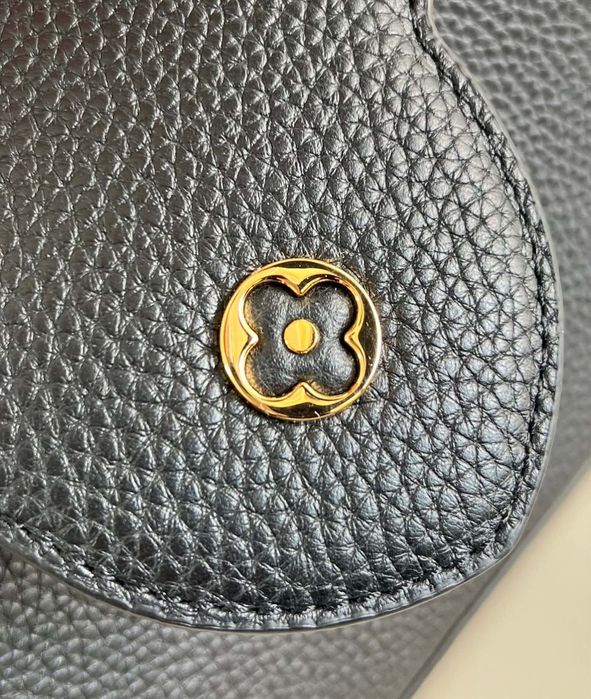 Geanta Louis Vuitton Capucines 27cm negru, Premium