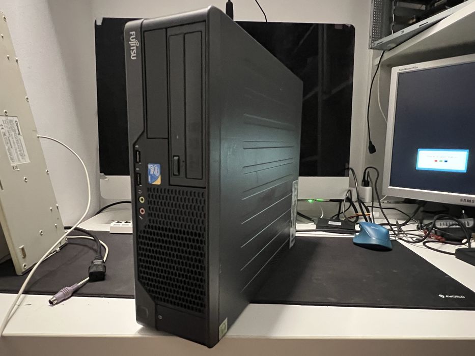 Nvidia Geforce 9500 GS pe PC Fujitsu dual core E7500