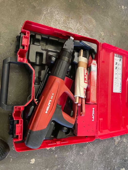 Монтажен пистолет Хилти