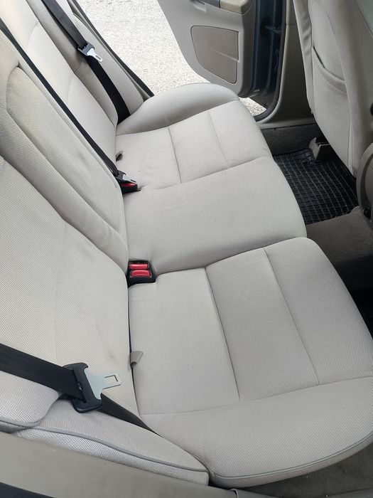 Vînd volvo v 50 motor 16 disel