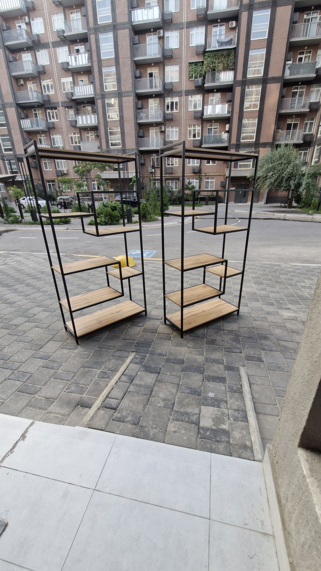 Stellaj loft uslubida. Стеллаж в стиле лофт