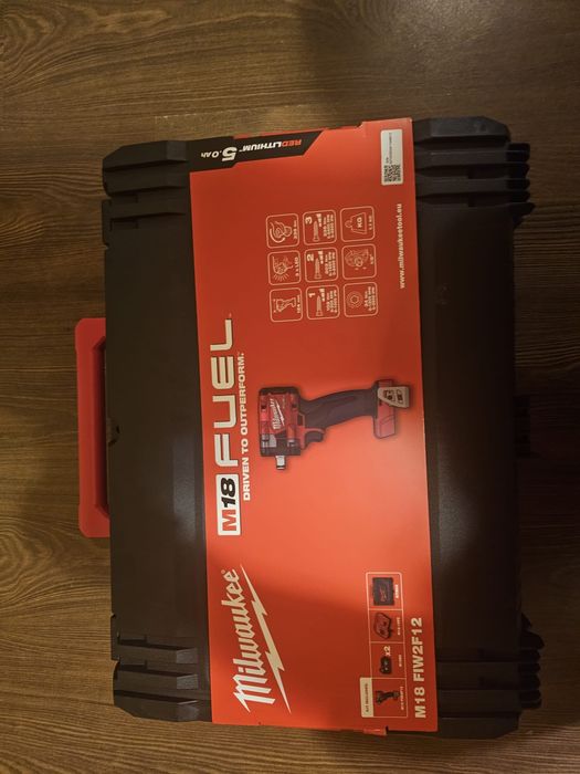Pistol impact Milwaukee M18FIW2 12, acumulatori+încărcător