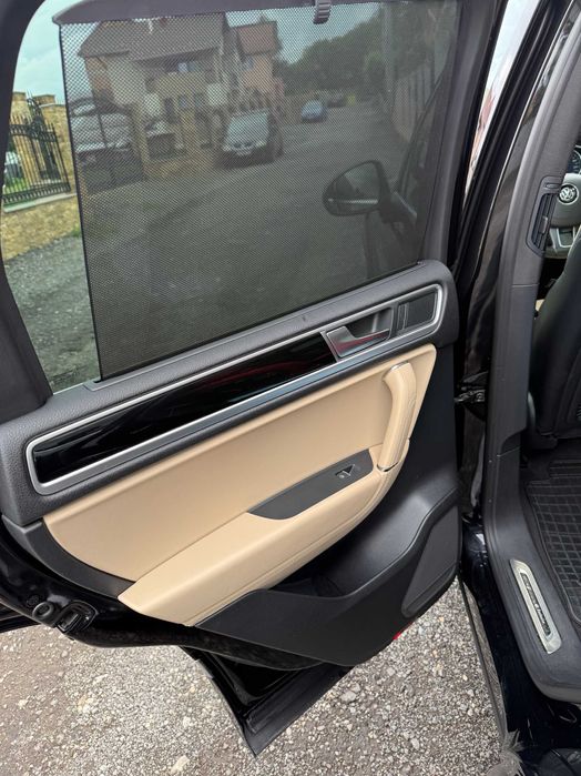 Volkswagen Touareg Exclusive R-line 3.0 TDI V6 (262 CP)  Euro 6!
