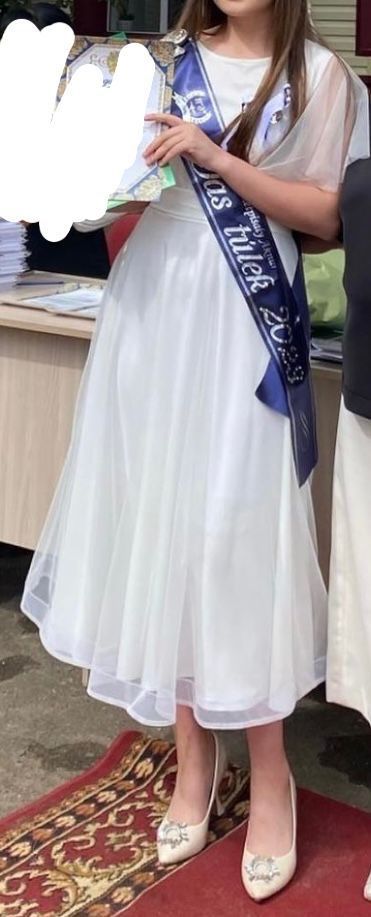 Белое платье на выпускной