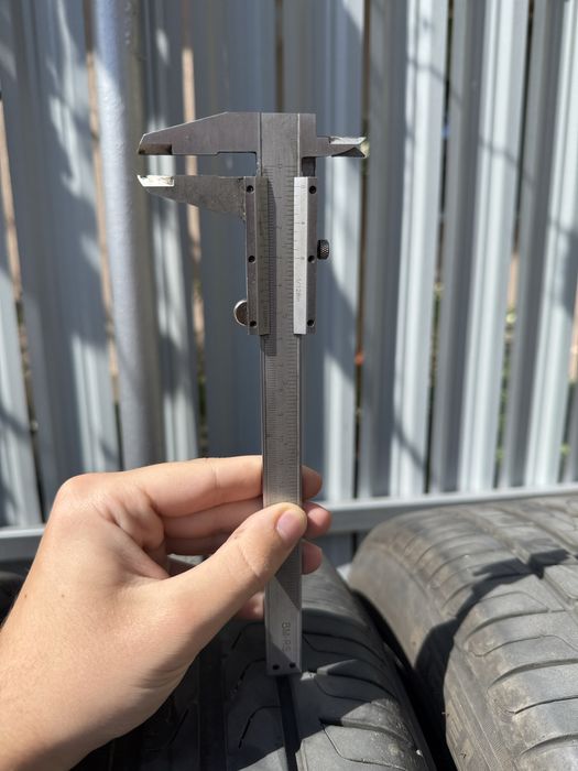 Roti Dezent R18 5x114.3 cu cauciucuri Pirelli vara 225/50 R18