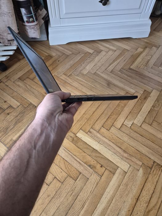 Laptop slim Dell i5-7th ddr4 ssd