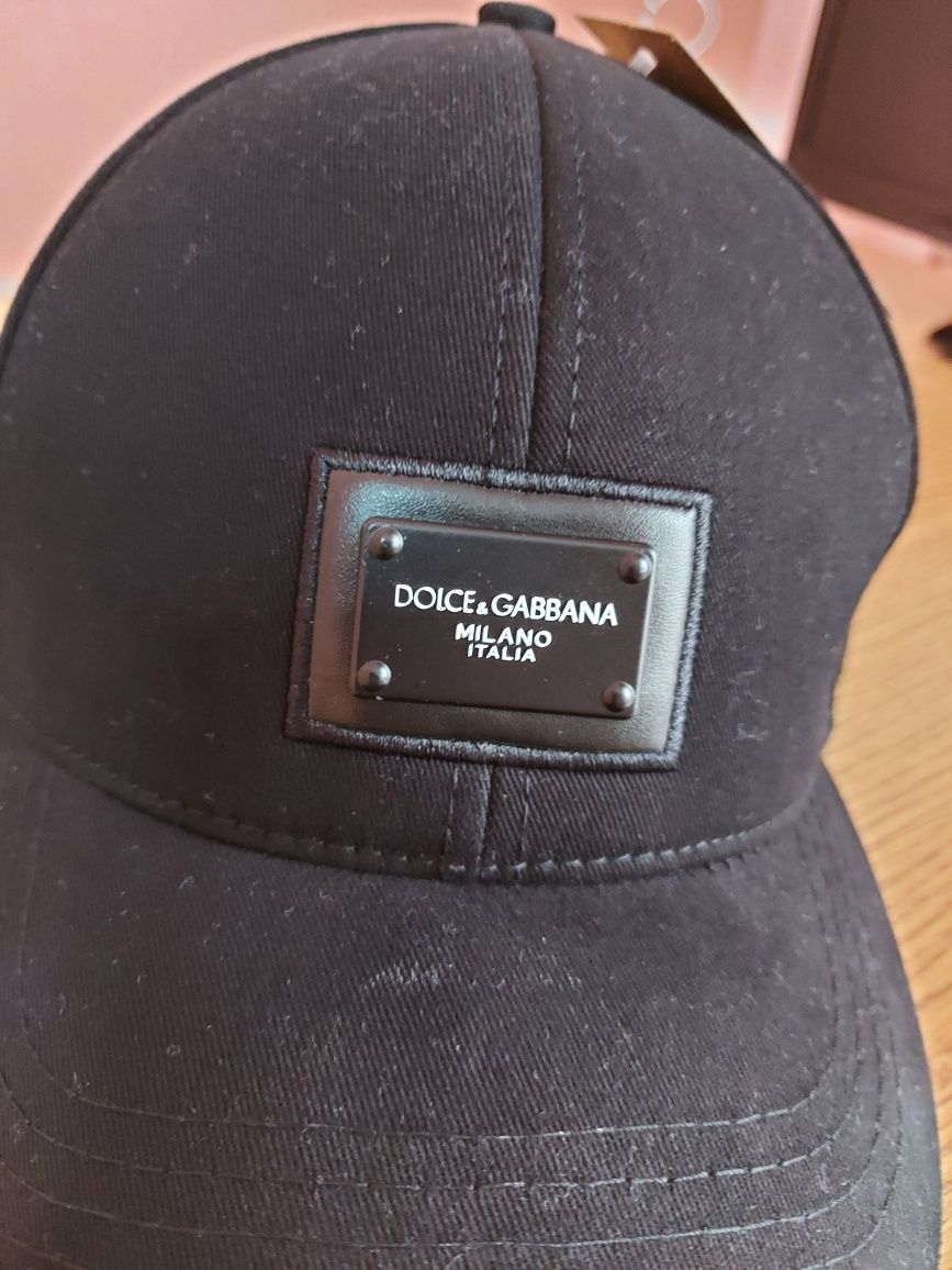 Sepci dolce&gabbana  și altele