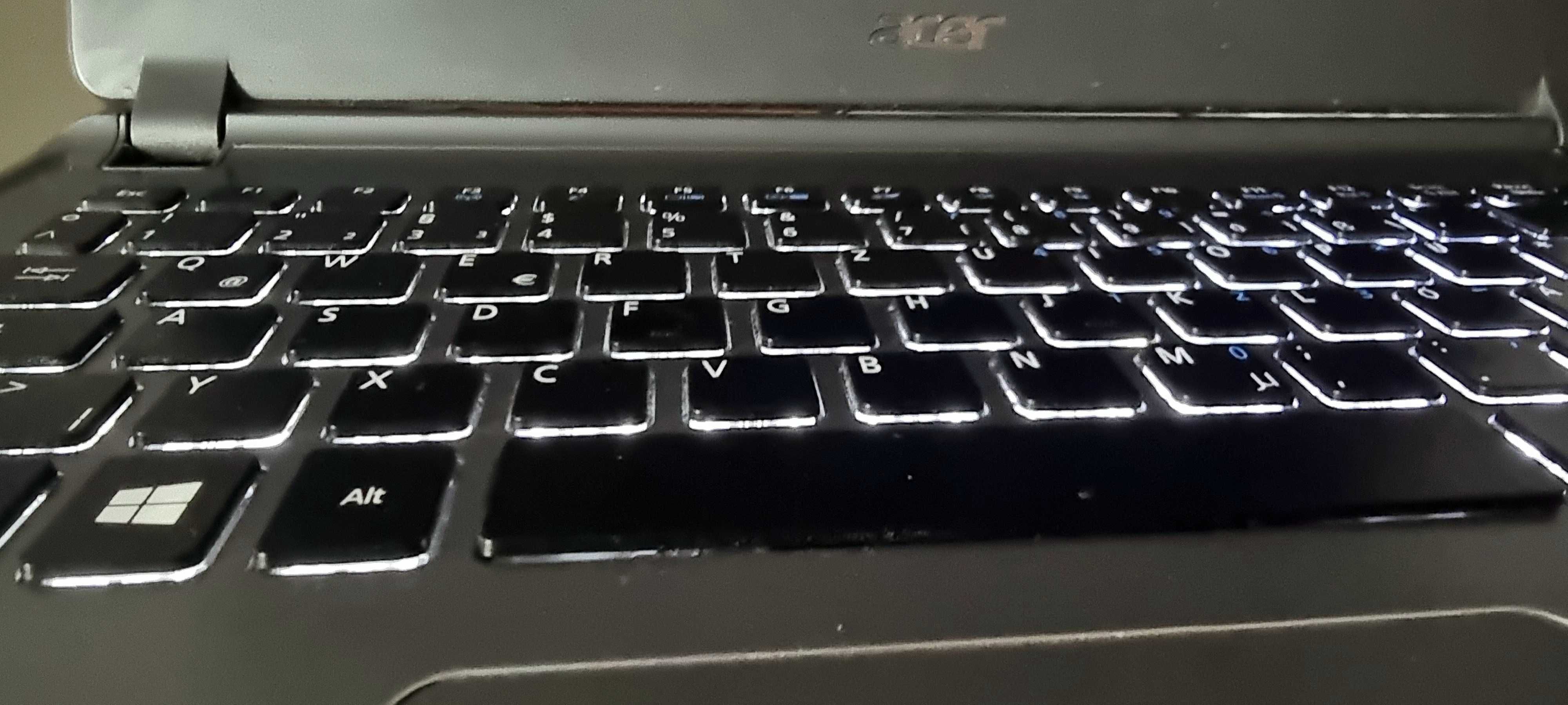Acer Aspire M5, i3,10 gb ram,ssd,tastatura iluminata