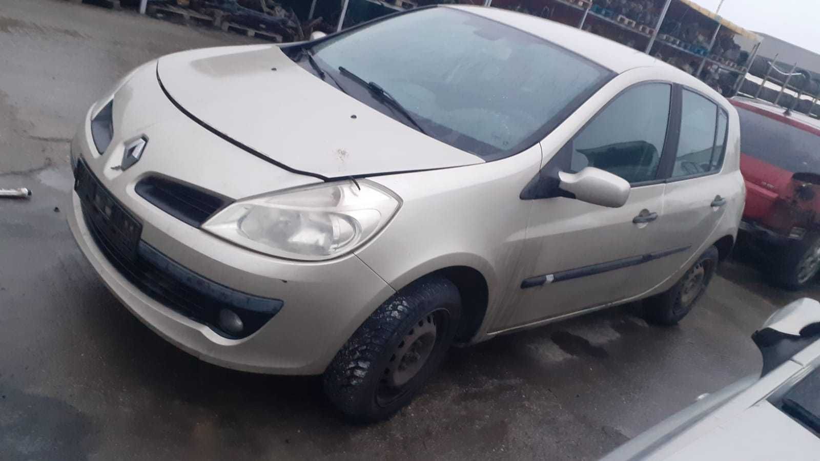 Cutie viteze Renault Clio 3 euro4