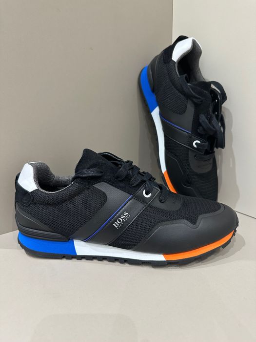 Boss sneakers нови