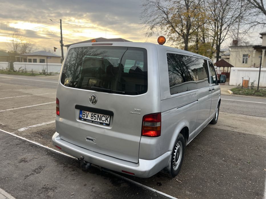 Volkswagen T5 Transporter 8+1 2.5TDI 2006