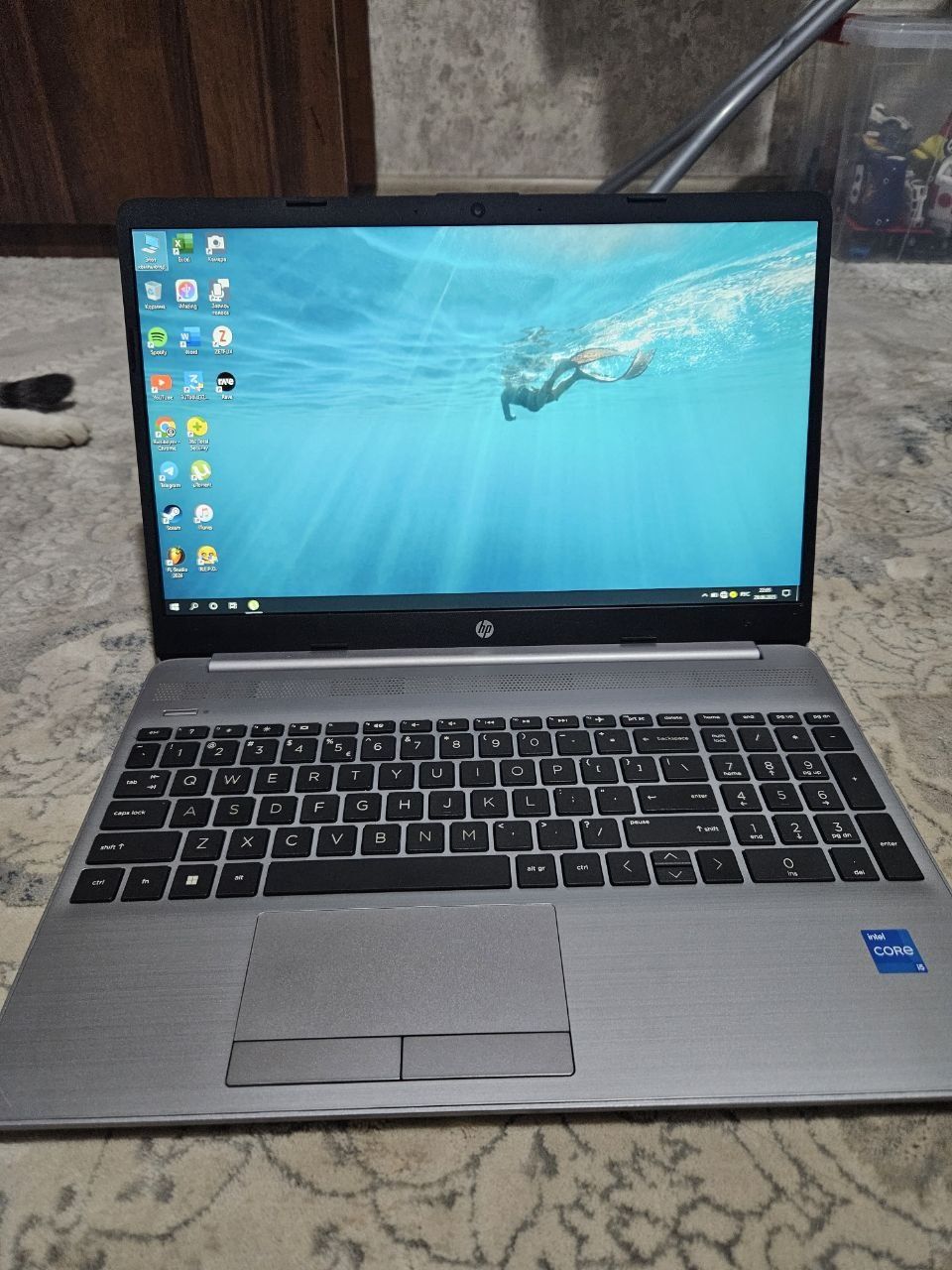 hp Notebook  sotiladi