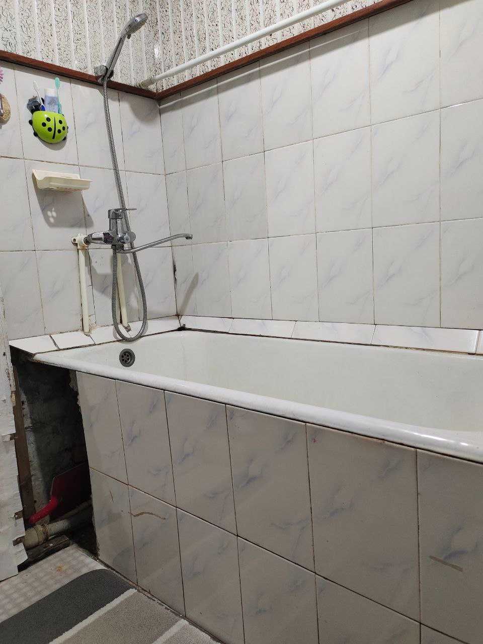 Продаётся квартира 1/1/4 на КараСу 6 бывшего общежития балкон 1×4