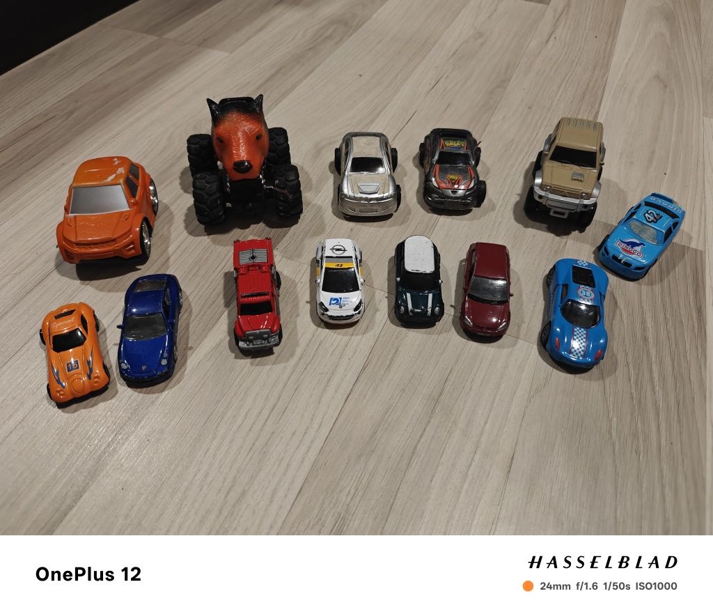 Masinute de metal la set