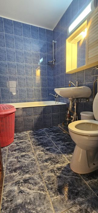 URA, strada Republicii,  2 camere decomandate , mobilat