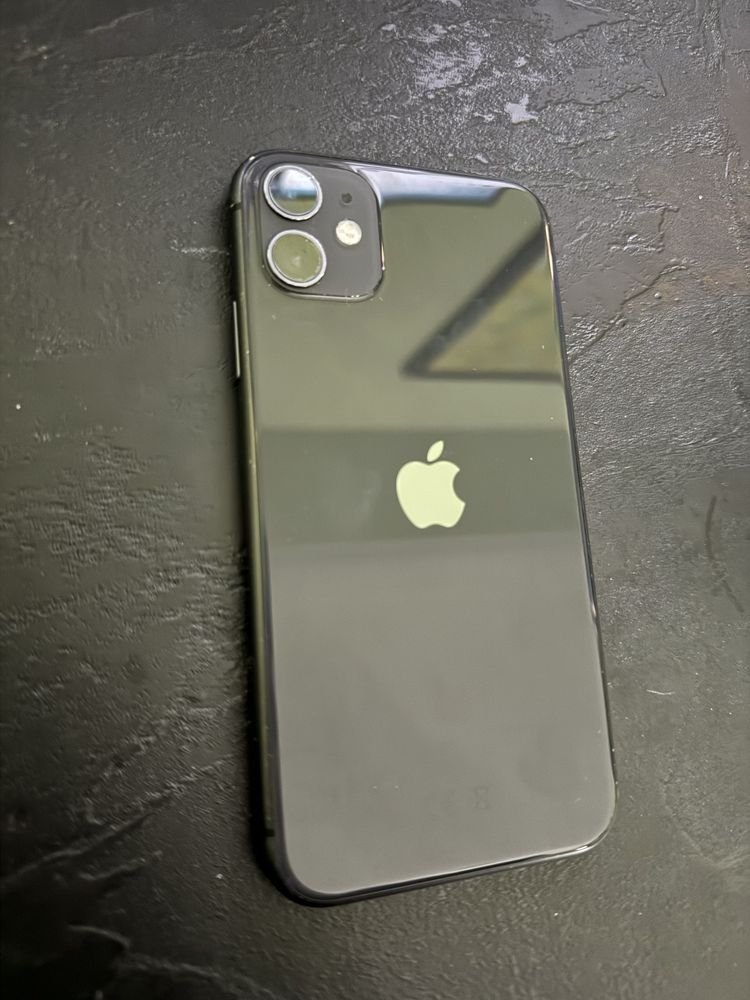 Iphone 11 64gb в добро състояние