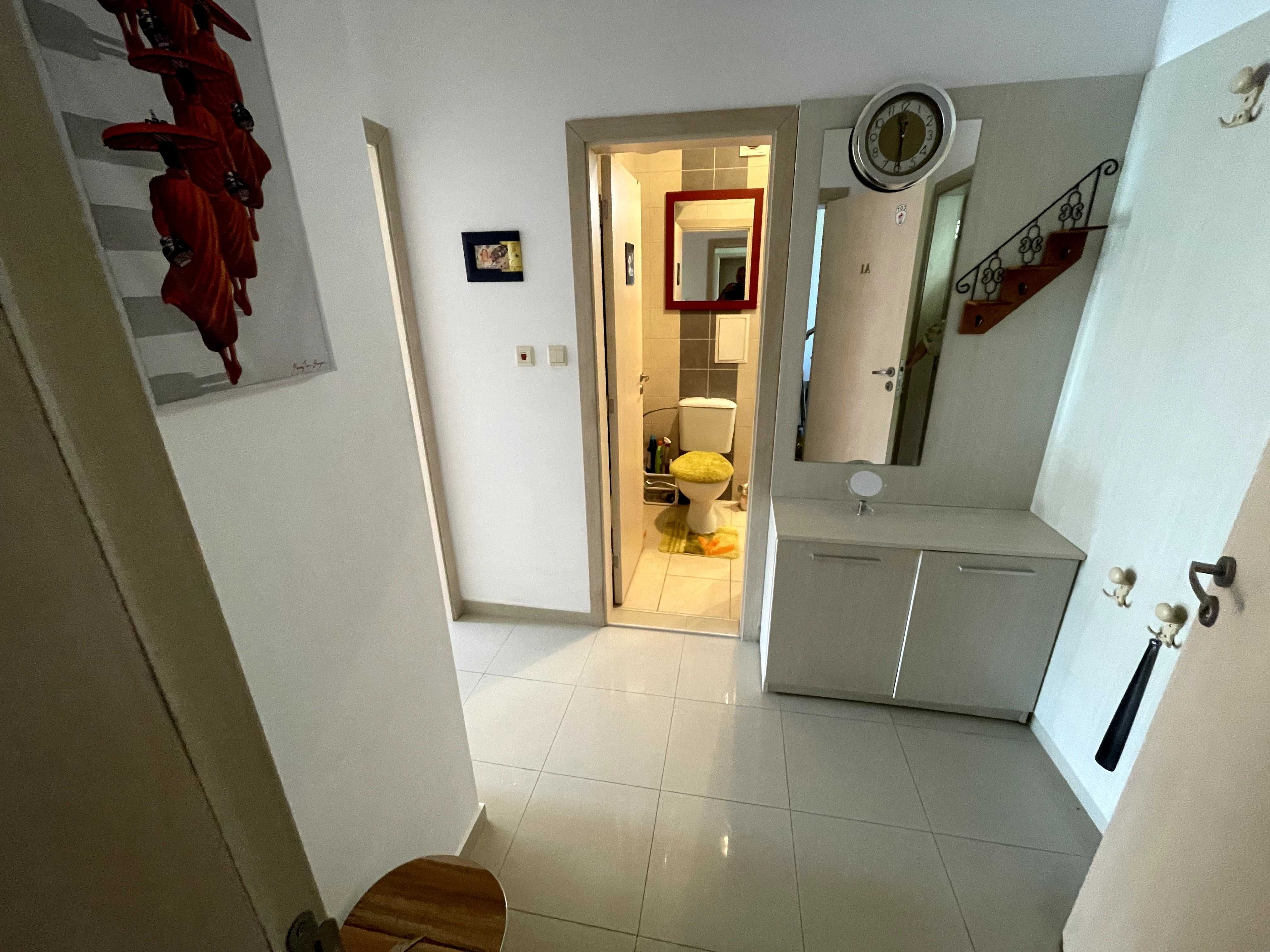 Прекрасен 2 стаен апартамент, 50м. от морето, без такса