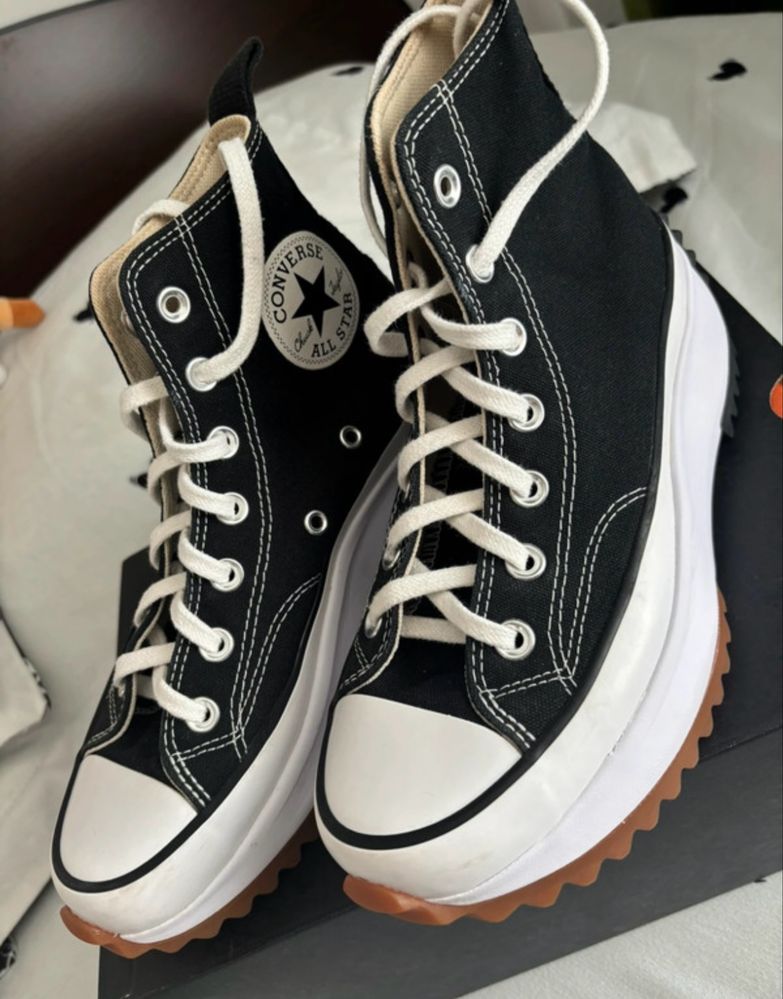Converse Run Star Hike