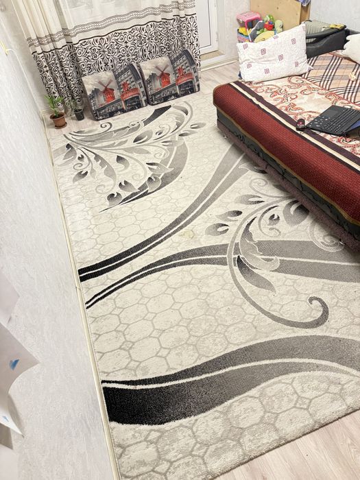 Палас б/у продам срочно