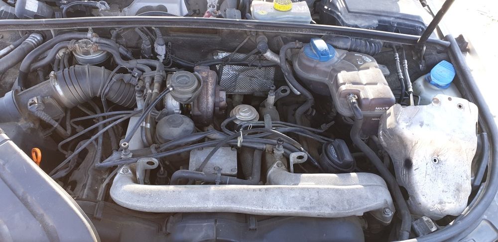 Dezmembrez audi a4 2.5 diesel quatro manual an 2003