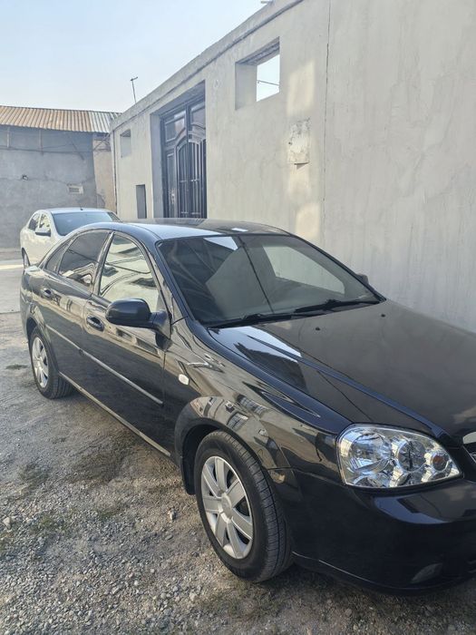 Qora Lasetti 2-pazitsya