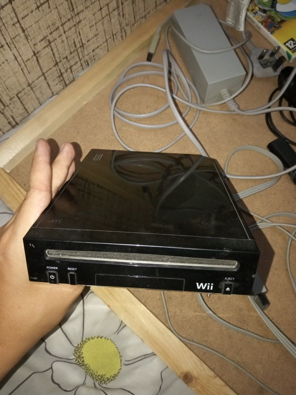 Продается приставка Nintendo Wii