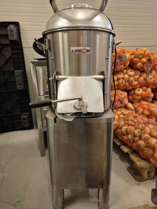 Masina de curatat cartofi 20 kg