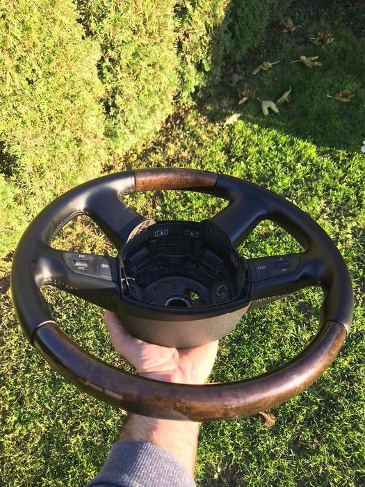 Махагонов волан за Audi A4 A6 A8