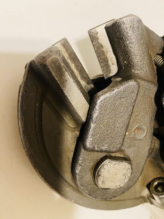 Hikoki DS 18DBL2 masina de taiat fief beton foarfeca