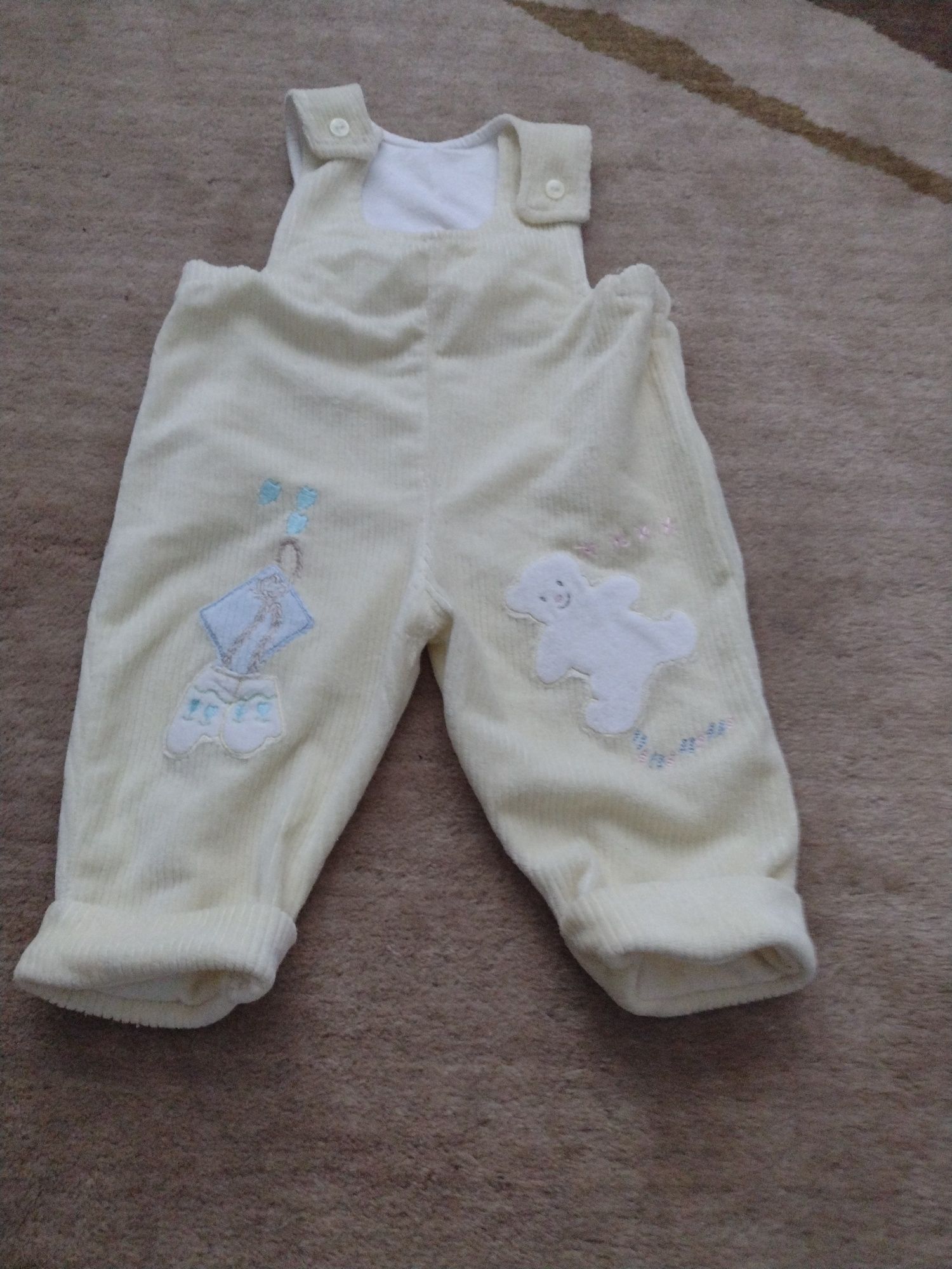 Hainute bebe până în 3-4 luni - 10 piese vestimentare