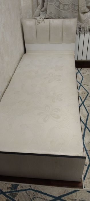 Односпальная кровать