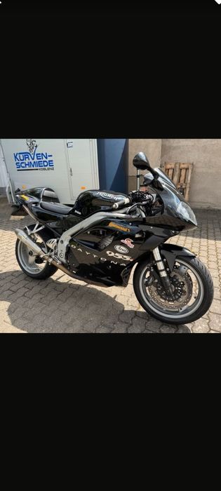 Motocicleta Triumph Daytona 955i