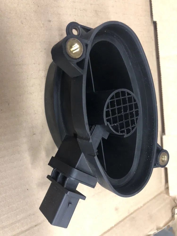 Debitmetru aer BMW X3 E83 3.0d 2.0d 150cp 204cp 211cp 7788744