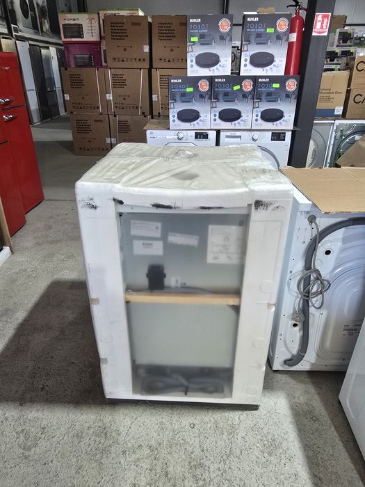 Нова мини кухня/печка  със съдомиялна Candy Trio бяла