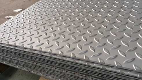 Лист Стальной РИФЛЕНЫЙ в ассортименте оптом