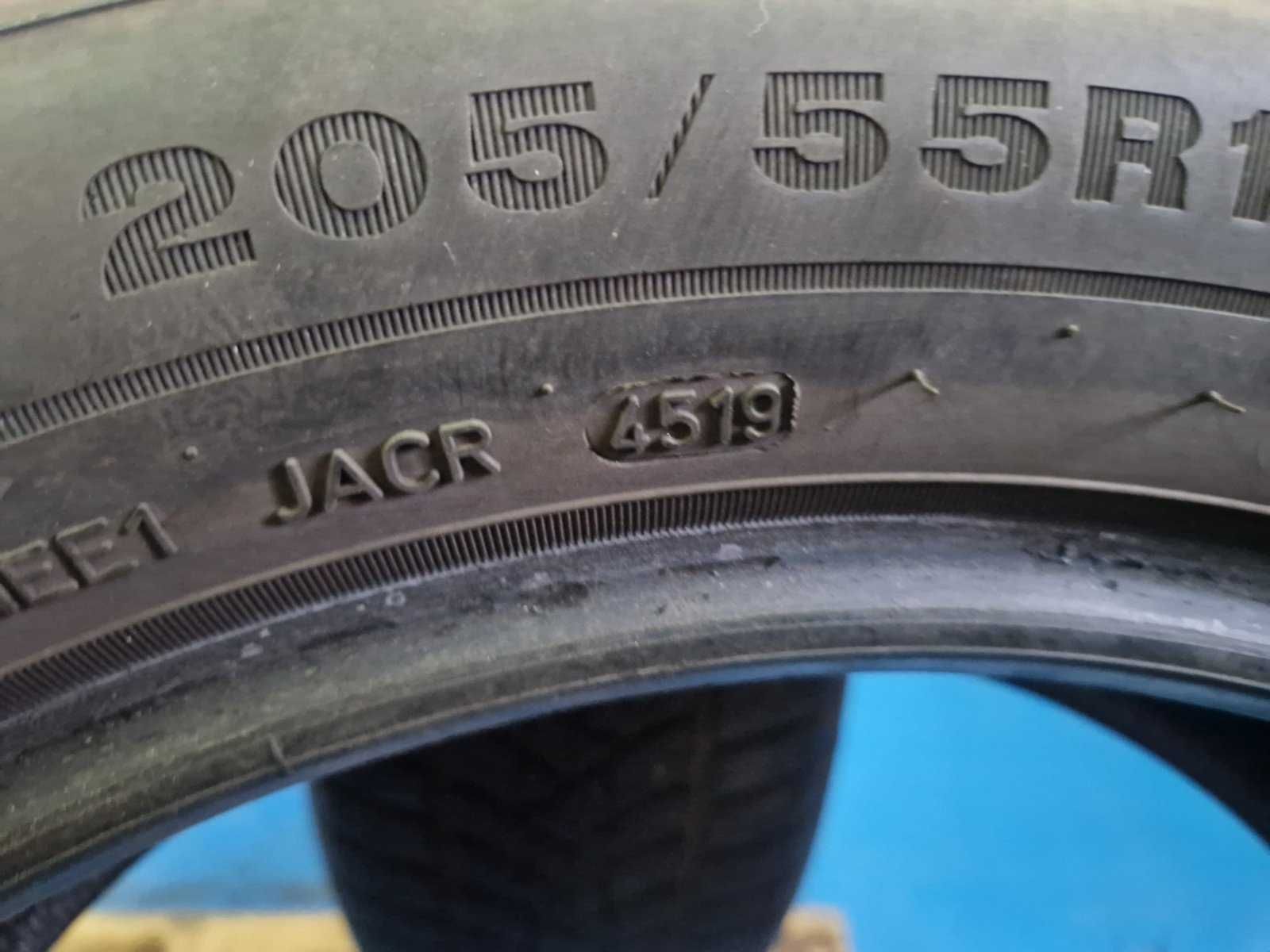 2 Dunlop R17 205/55
зимни гуми DOT4519