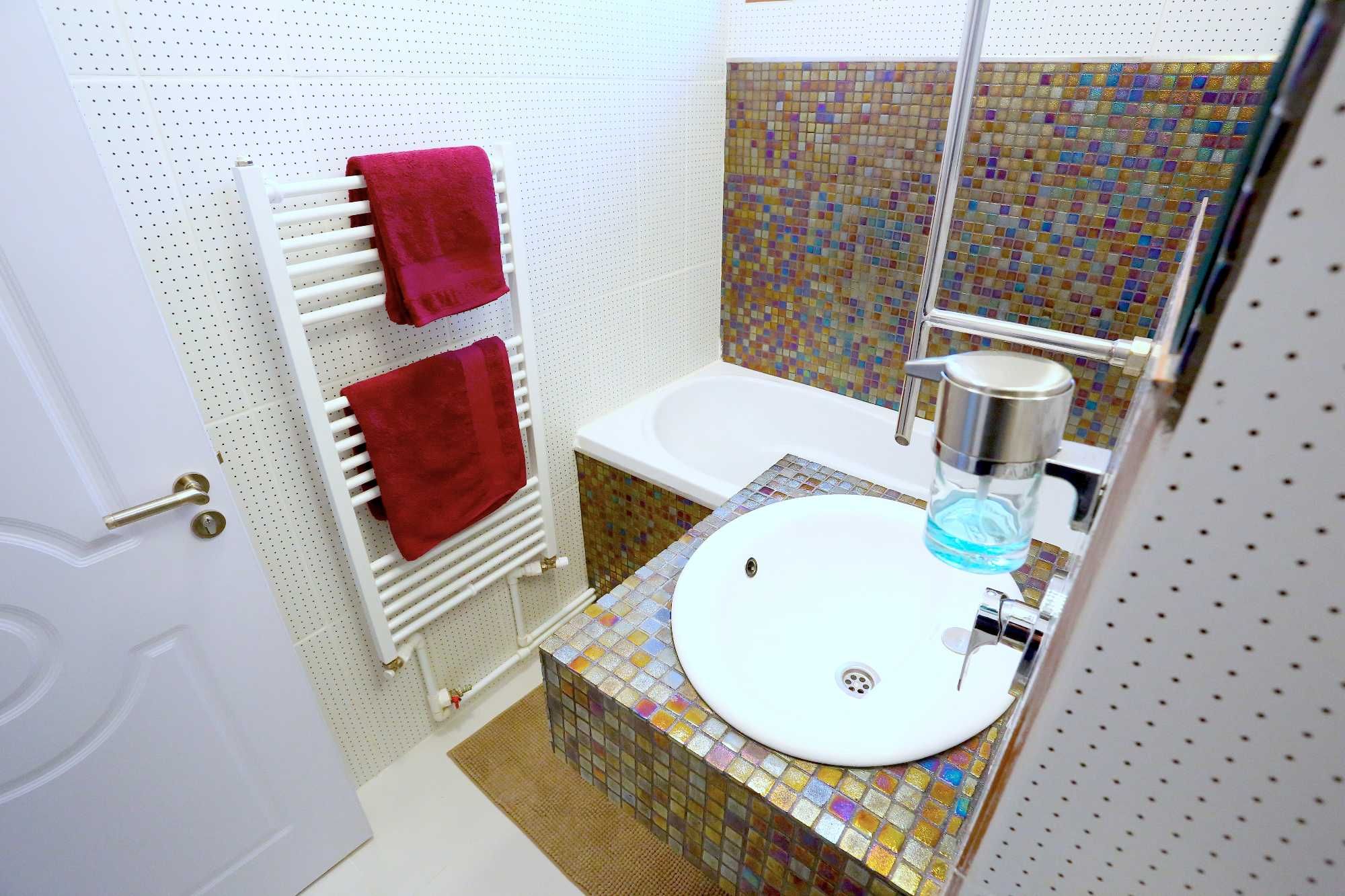 Cazare 1 si 2 camere regim hotelier FACTURA - FARA ESCORTE - Ceronav