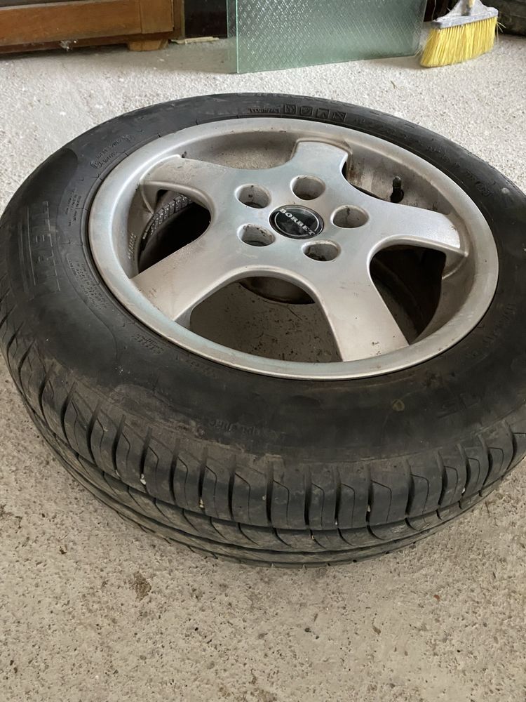 Vand jante  VW audi skoda etcR15 cu cauciucuri bune de vara 195 60 15