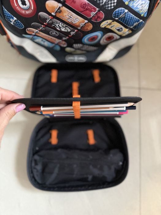 Ученическа Раница  и несесер Ars Una Anatomy M - Rollin Mania