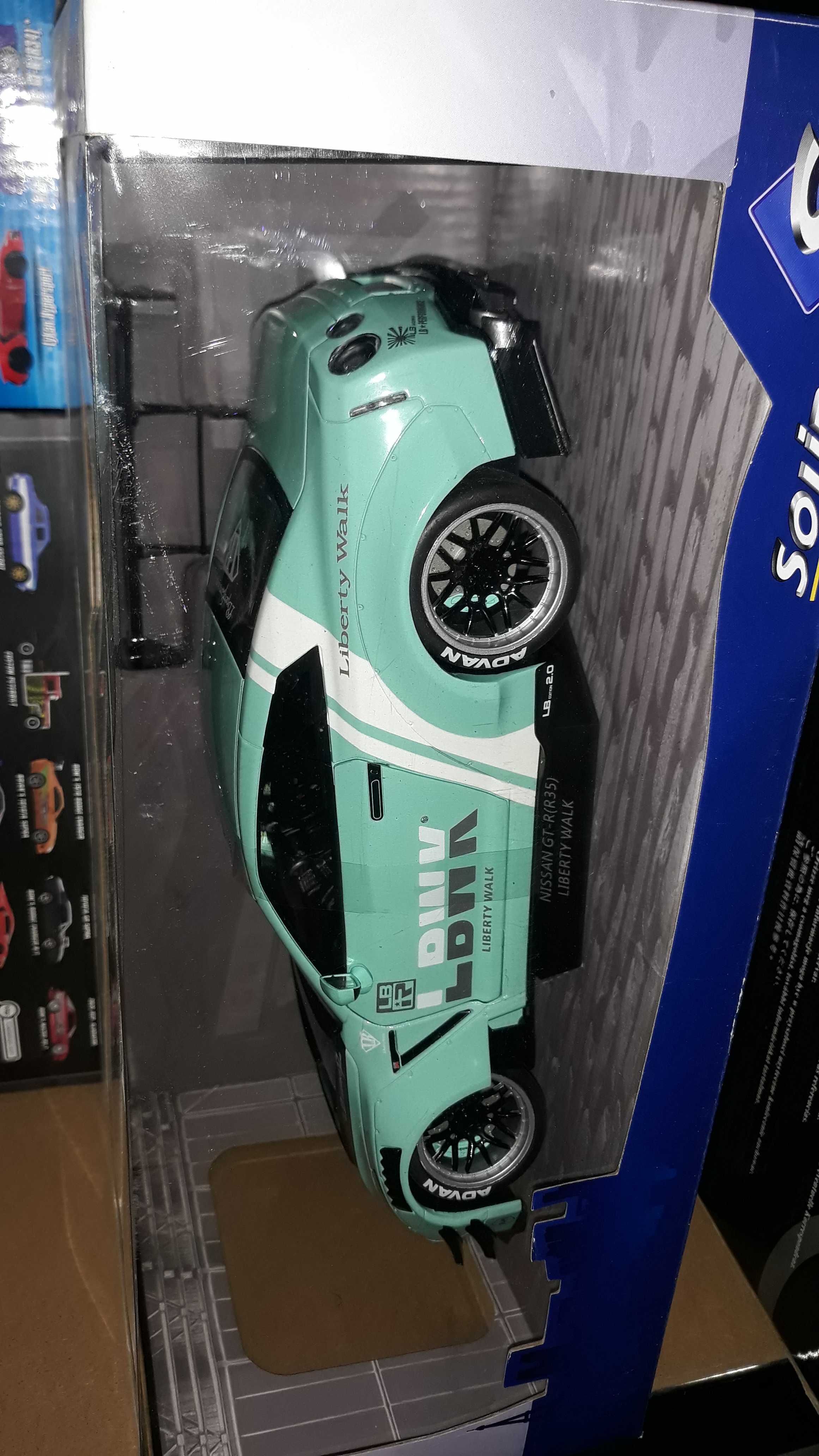 Nissan  Bmw  Lada  Porsche  Volkswagen Ford 1.18 Scale