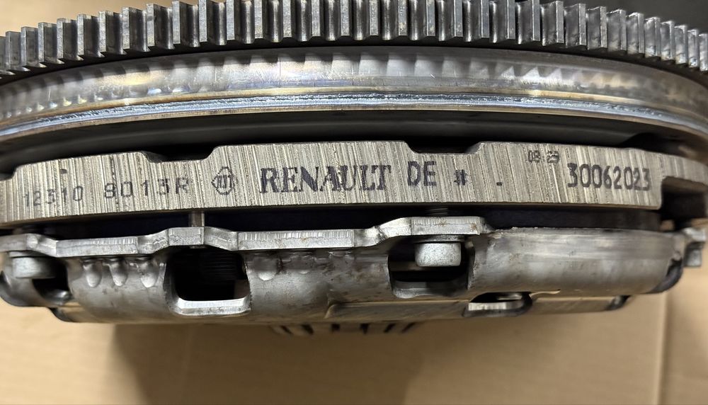 Kit ambreiaj cu volanta renault master 3 2.3 euro 6