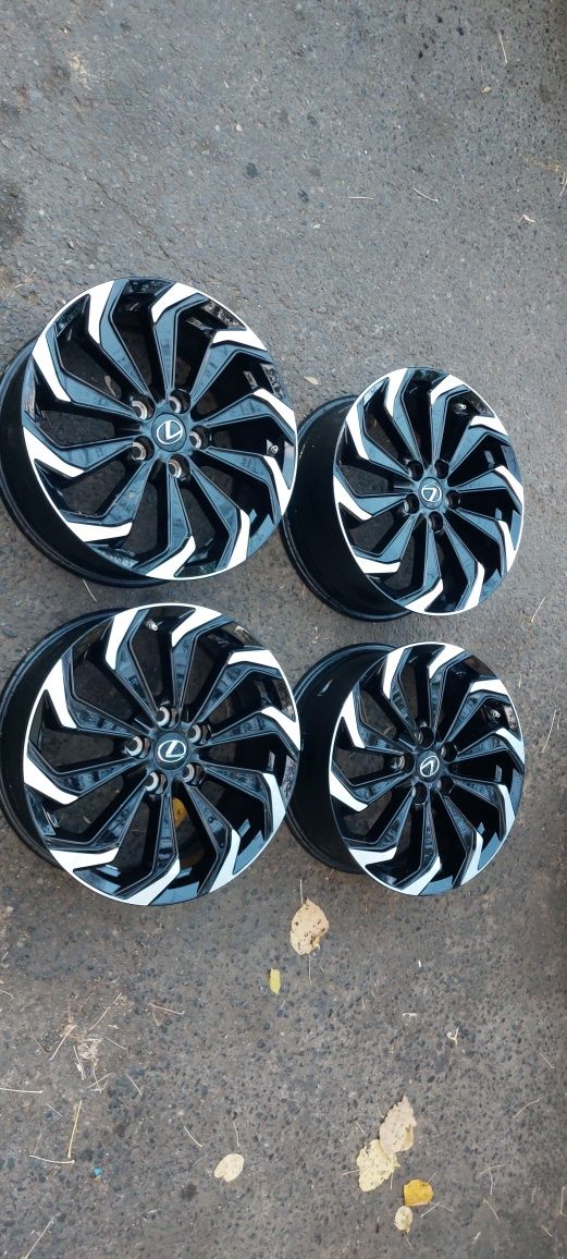 Vand roti Lexus Nx/ Toyota Camry,Chr,Rav 4, Corolla,Aygo,etc