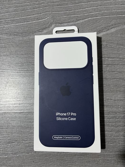 Husa silicon Apple iPhone 17 Pro “midnight”  magsafe