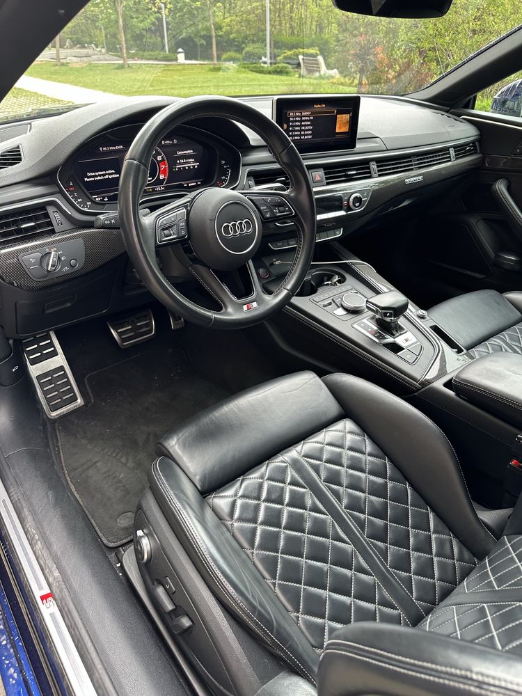 Кола за бал- Audi S5