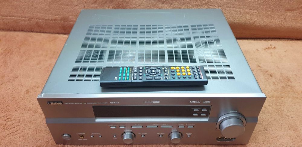 Yamaha RX-V550 putere 2X90W pe 8 Ohm
