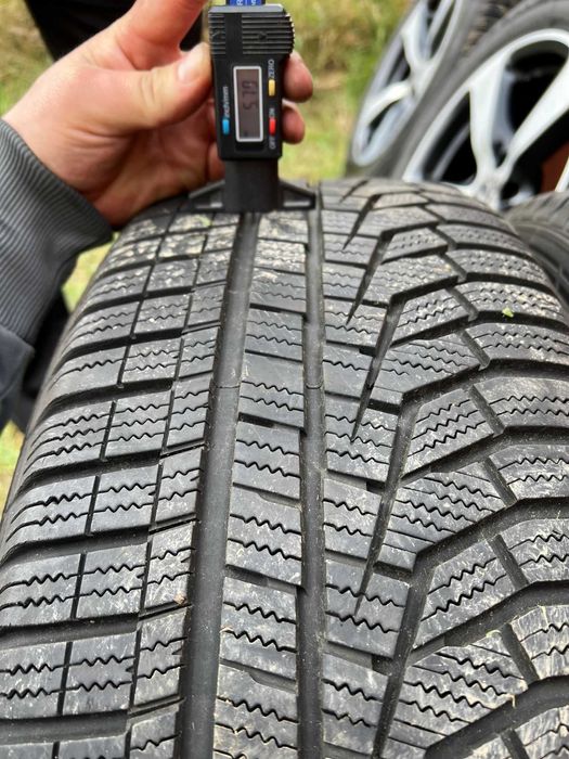 anvelope Hankook Winter Icept Evo 2  225/60 R17 M+S