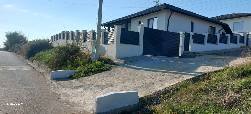 Casă tip Mediteranean*Constructie nouă*Panoramă frumoasă asupra orasul