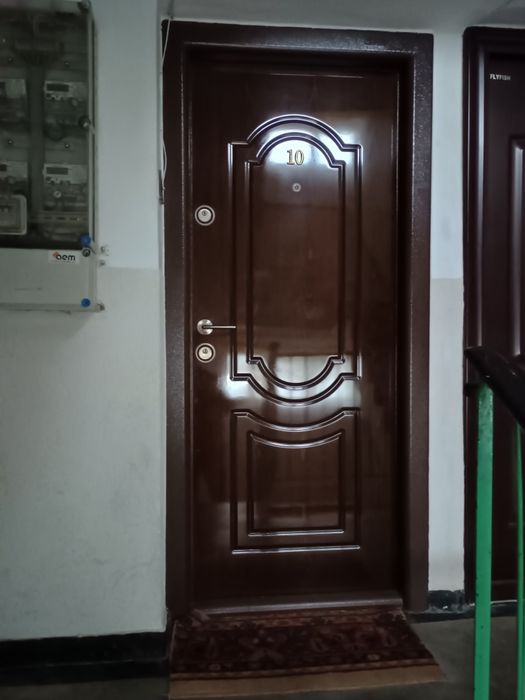 Apartament 3 camere semidecomandat, zona Capătul lui 1